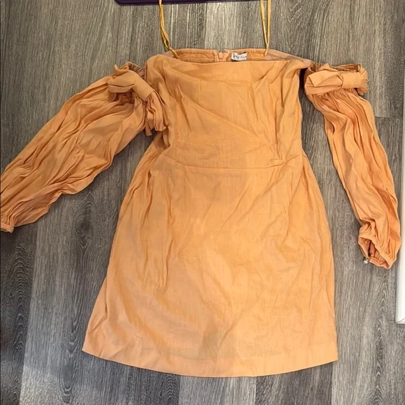 Elegant Off-Shoulder Orange Dress- Gianni Bini X Venita Aspen - Picture 2 of 5